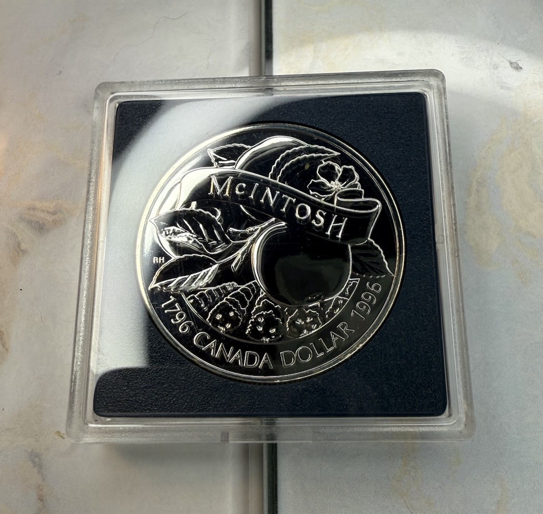 Canada 1996 McIntosh Mint Proof Gem Beauty Silver Dollar Brilliant Uncirculated