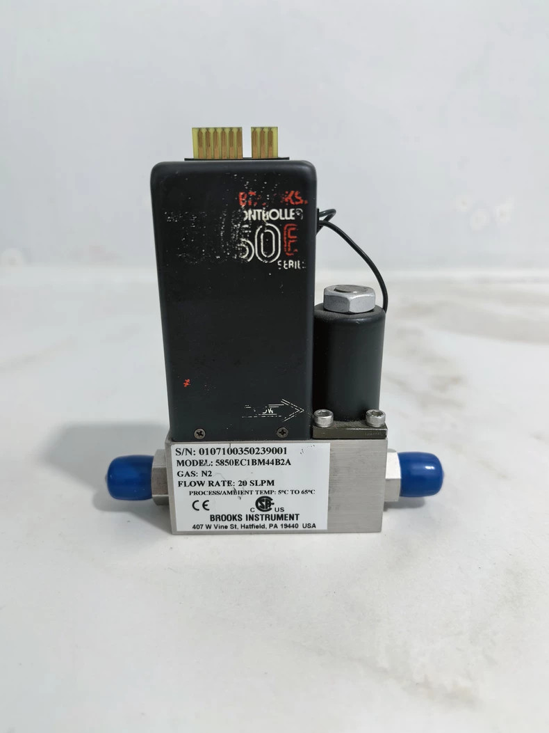 Brooks 5850EC1BM44B2A Flow Sensor Used 1PCS