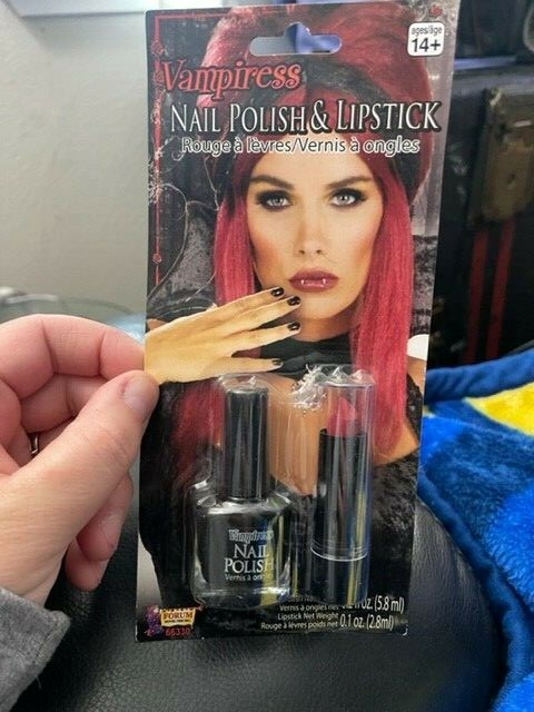 VAMPIRESS BLACK NAIL POLISH & DEEP RED LIPSTICK KIT HALLOWEEN COSTUME ACCESSORY