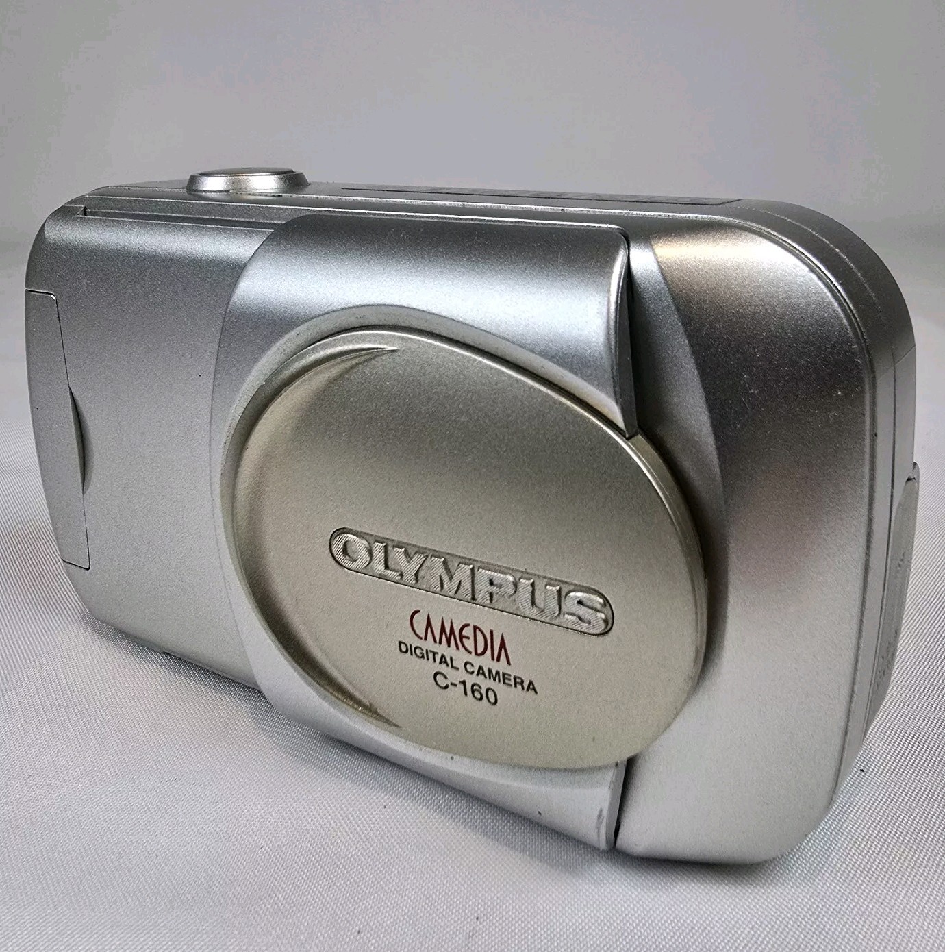 Olympus Digital Camera Camedia C-160 Zoom 3.2MP Silver Good Working Condition