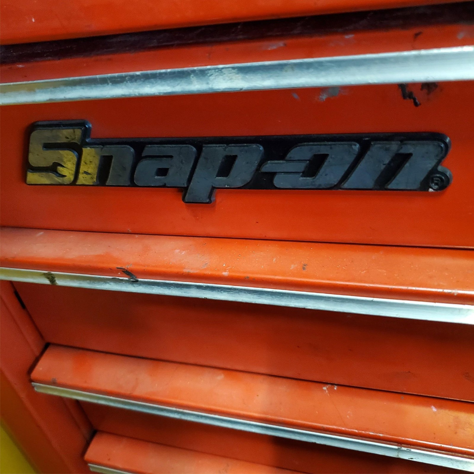 SNAP-ON 6 Drawer Single Bank Tool Box Cabinet (5)