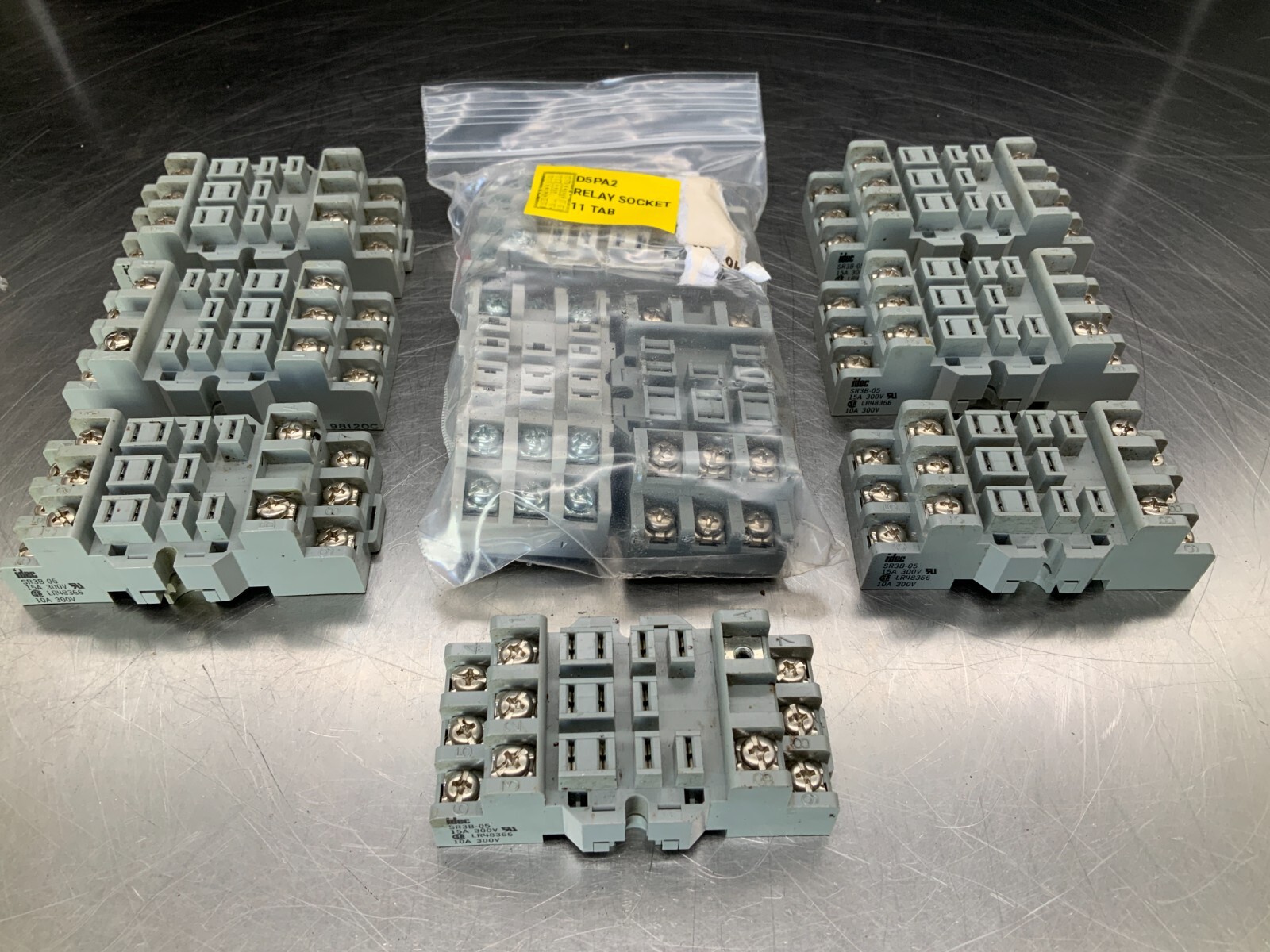 (10) IDEC DSPA2 Relay Socket 11 Tab Relay Sockets