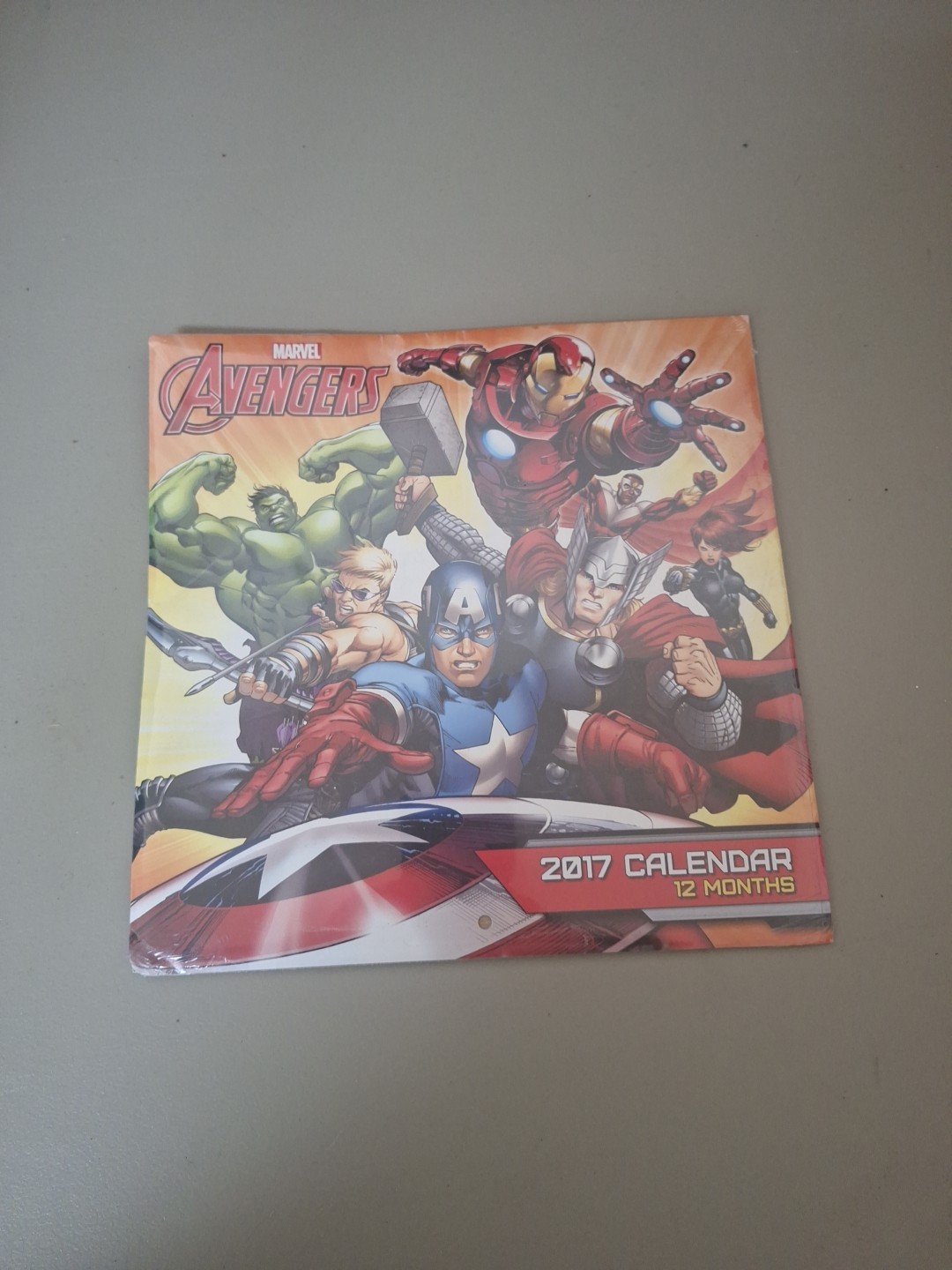 2017 MARVEL AVENGERS ASSEMBLE 12-Month Calendar SEALED