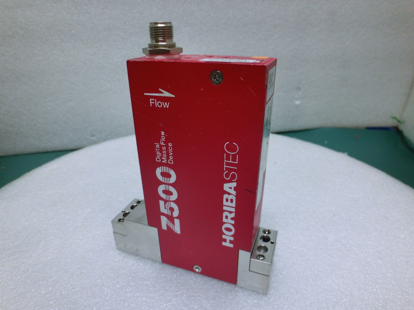 HoribaSTEC SEC-Z514MGX Mass Flow Controller,5%BCl3/HE 300sccm,MG-03,D-NET~A132