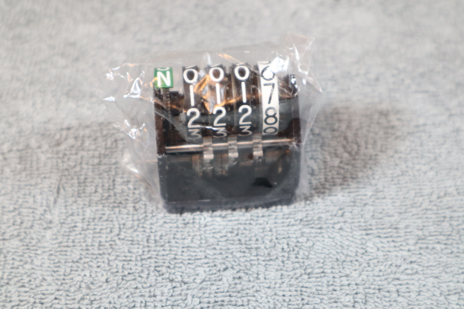 Unbranded 4 digit Mechanical Tally Counter, NOS still wrapped in orig plastic