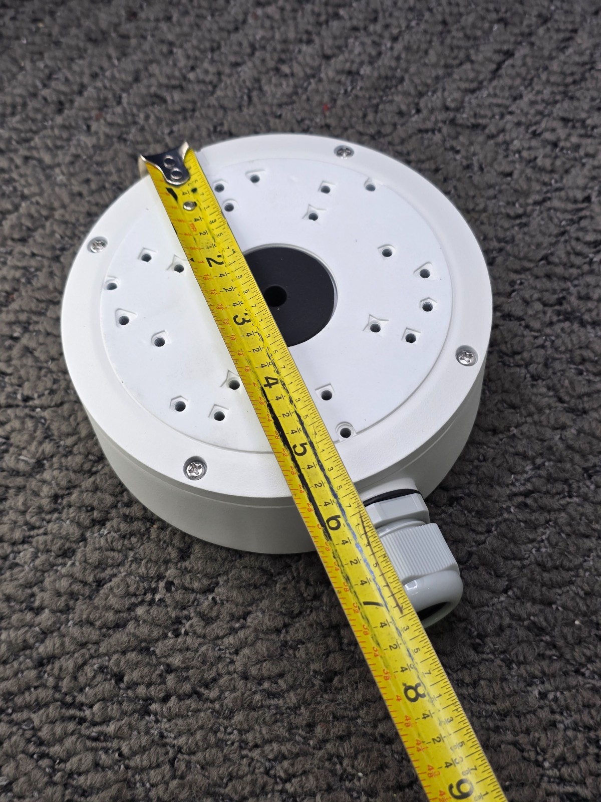 Digital Watchdog DWC-MT9JUNC: Junction Box Bracket Wall Mount White