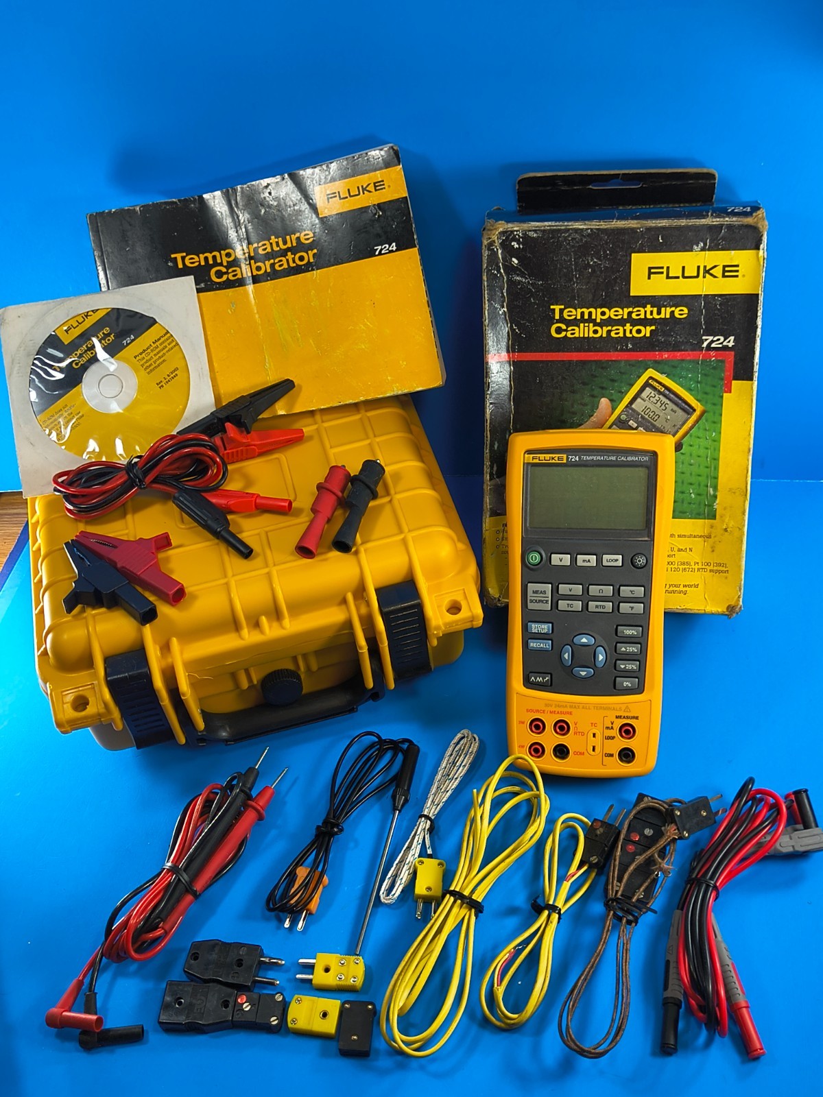 Fluke 724 Temperature Calibrator TC Thermocouple RTC Calibrator Meter Multimeter