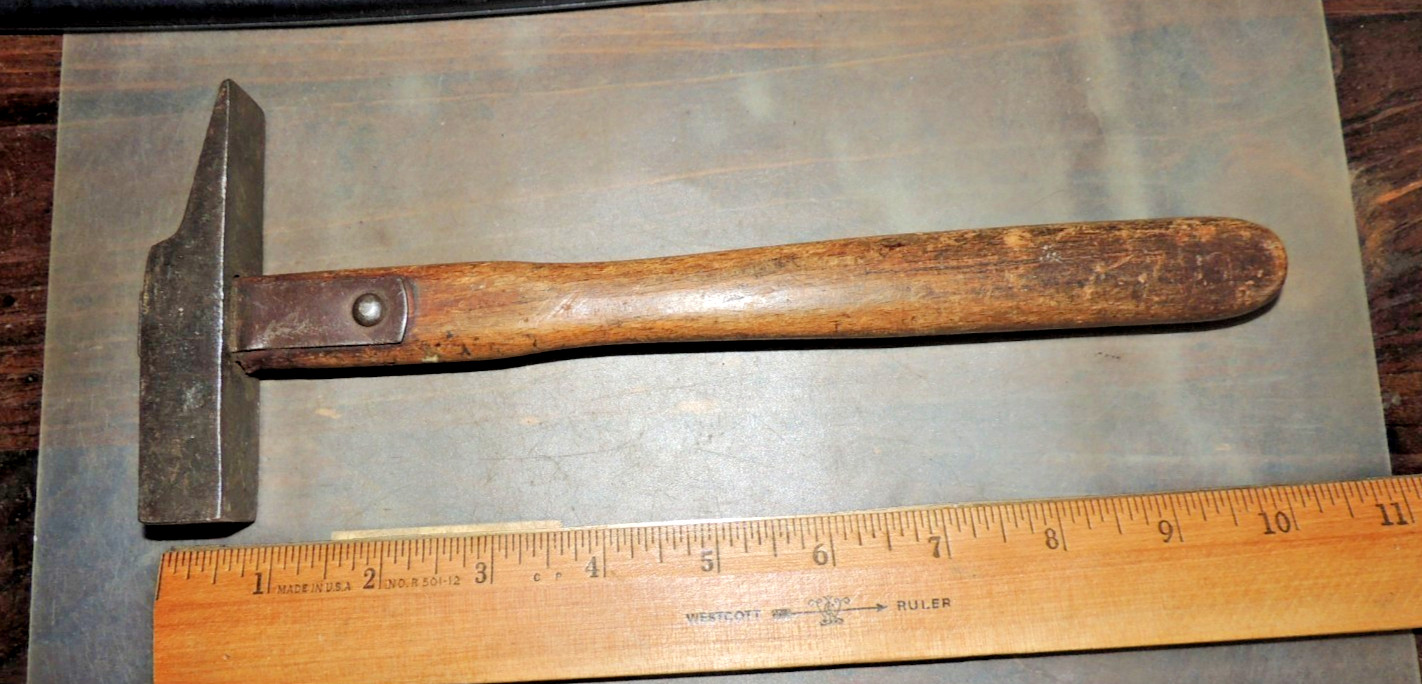 VINTAGE 9 oz. H&M GUSS STAHL STRAPPED HAMMER BRICK, STONE, MASONRY ETC. WORK