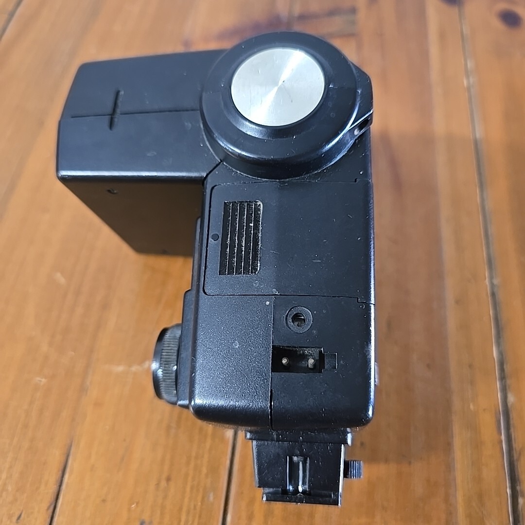 Vivitar 283 Auto Thyristor Electronic Shoe Mount Flash - UNTESTED