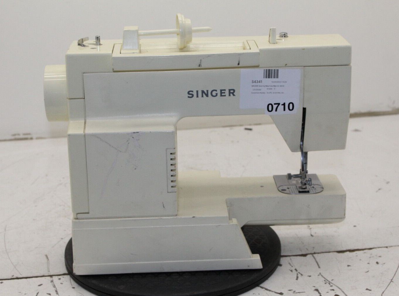 Singer Merritt Sewing Machine 4530 - Untested As-is