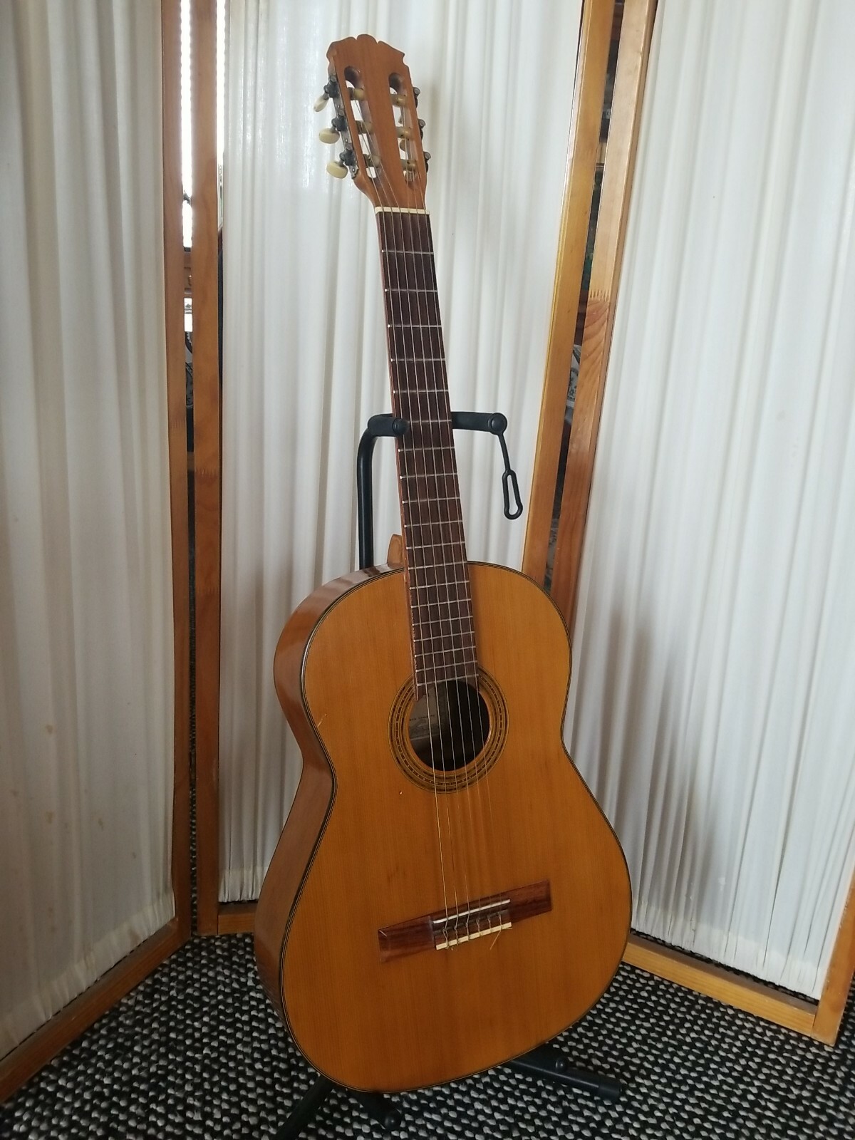 Ronda Classical Nylon 6 string guitar