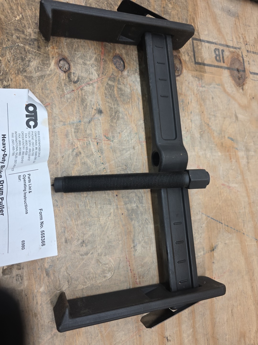 OTC 6980 Brake Drum/Rotor Puller, 39E947
