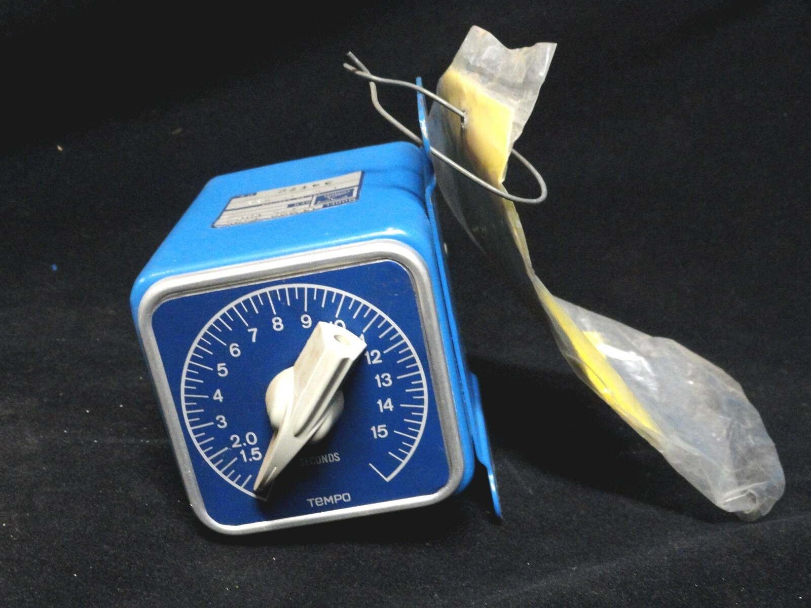 TEMPO TIMER - 1.5-15 SEC. - MODEL: GE888-138S - NEW NO BOX