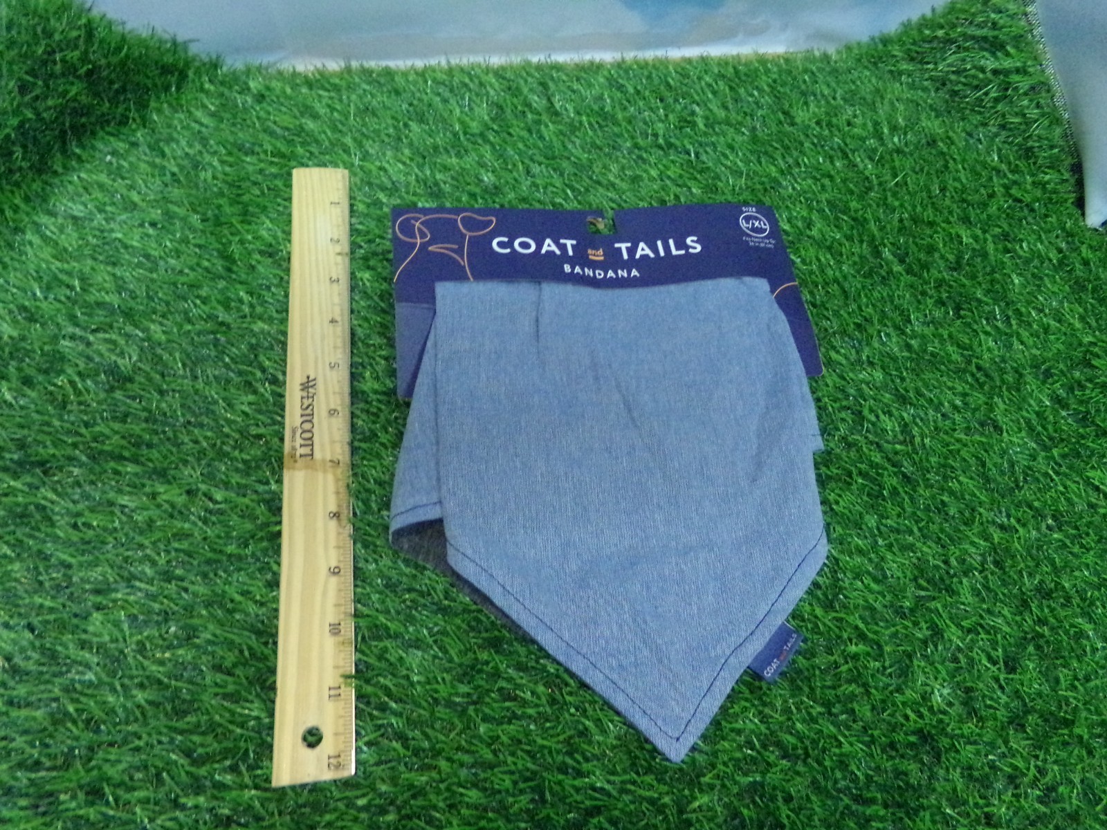 Dog Bandana, L/XL. NWT COAT AND TAILS BLUE