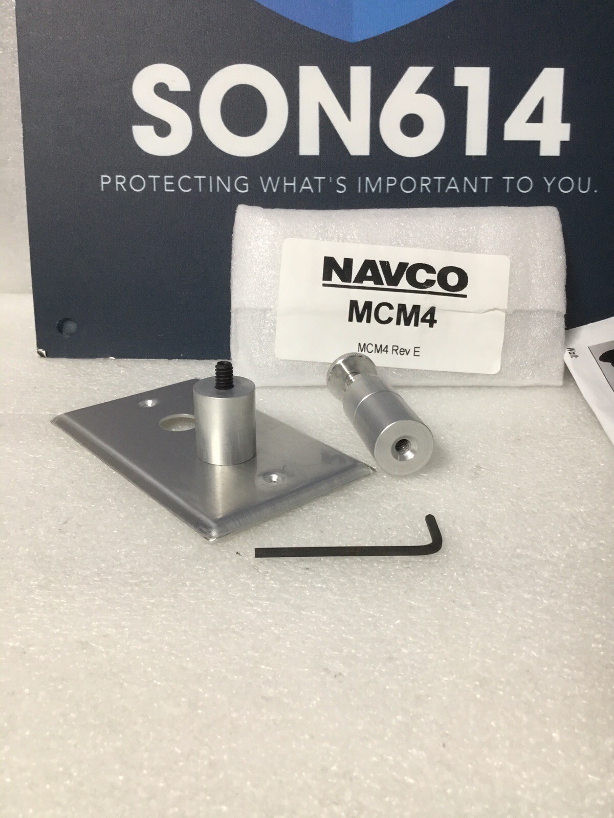 3" Tall NAVCO MCM4 Wall / Ceiling Mount Stand With Plate Security Camera NEW!