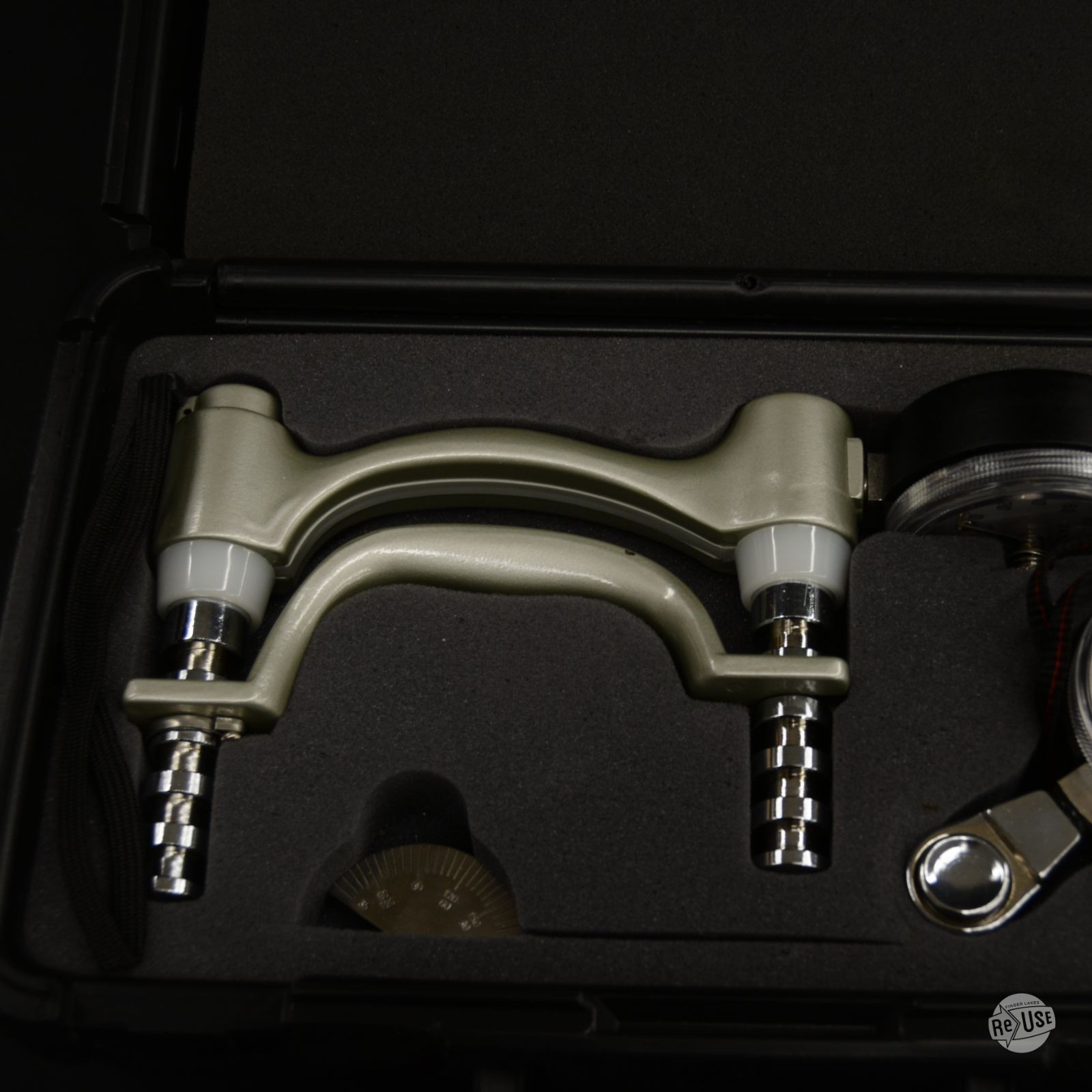 Jamar Hydraulic Hand Dynamometer - Physical Therapy Grip Strength Tester PSI