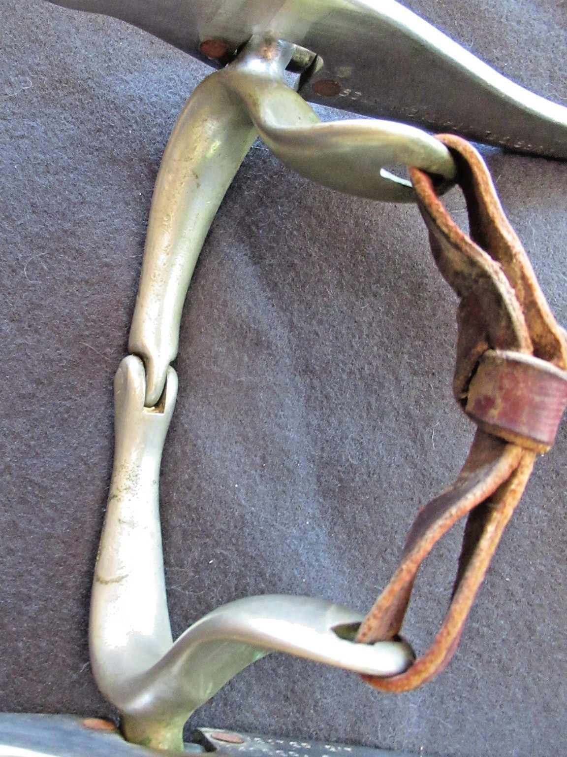 VINTAGE UNIQUE SLIESTER STAINLESS BIT.