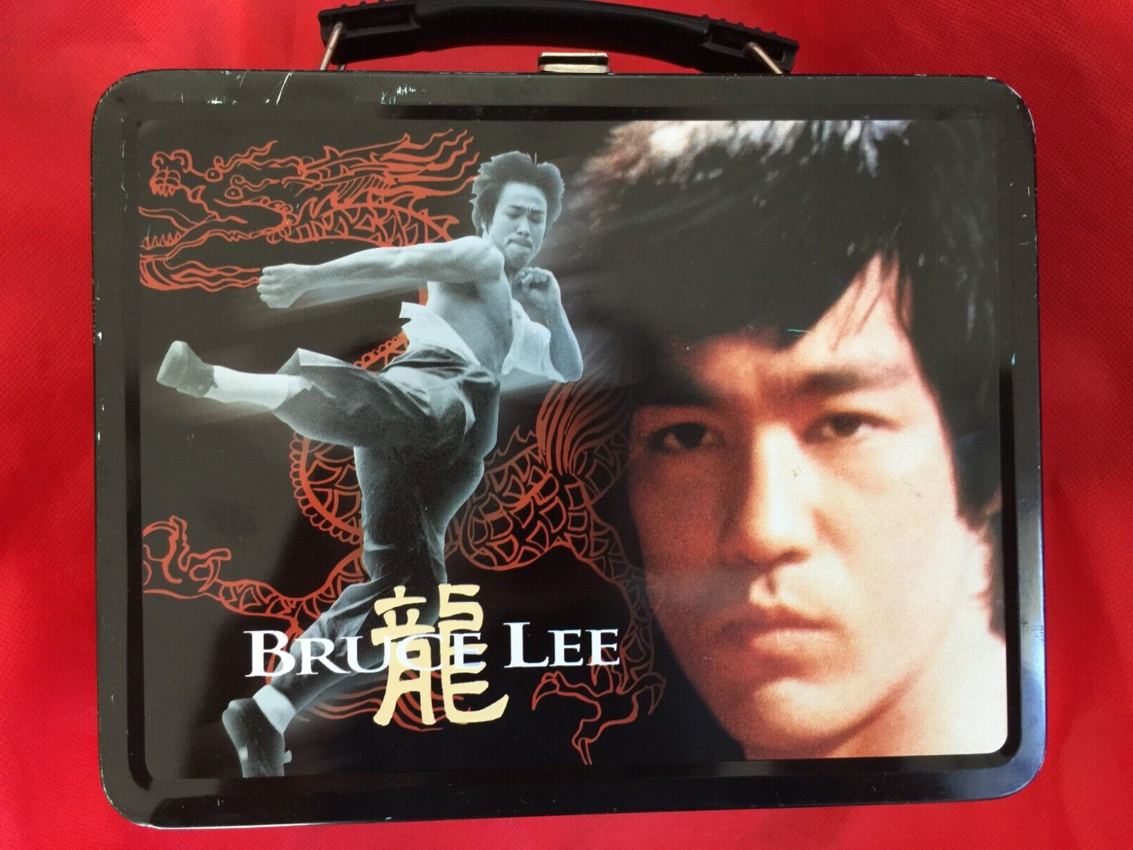 Bruce Lee Metal LUNCHBOX and THERMOS NECA Limited Edition Lunch Box