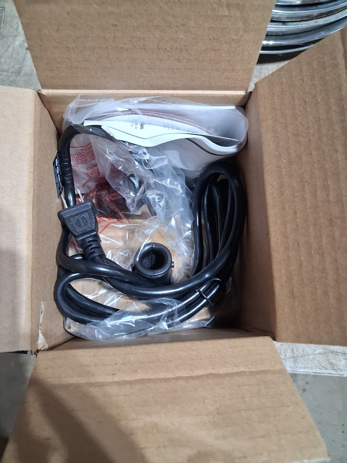 Black+Decker 5" Random Orbit Sander Corded NEW