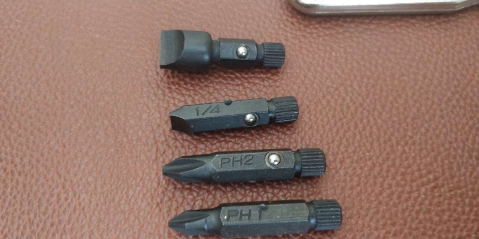 General Tools 8071 Five-Piece Ratchet Offset Screwdriver Set