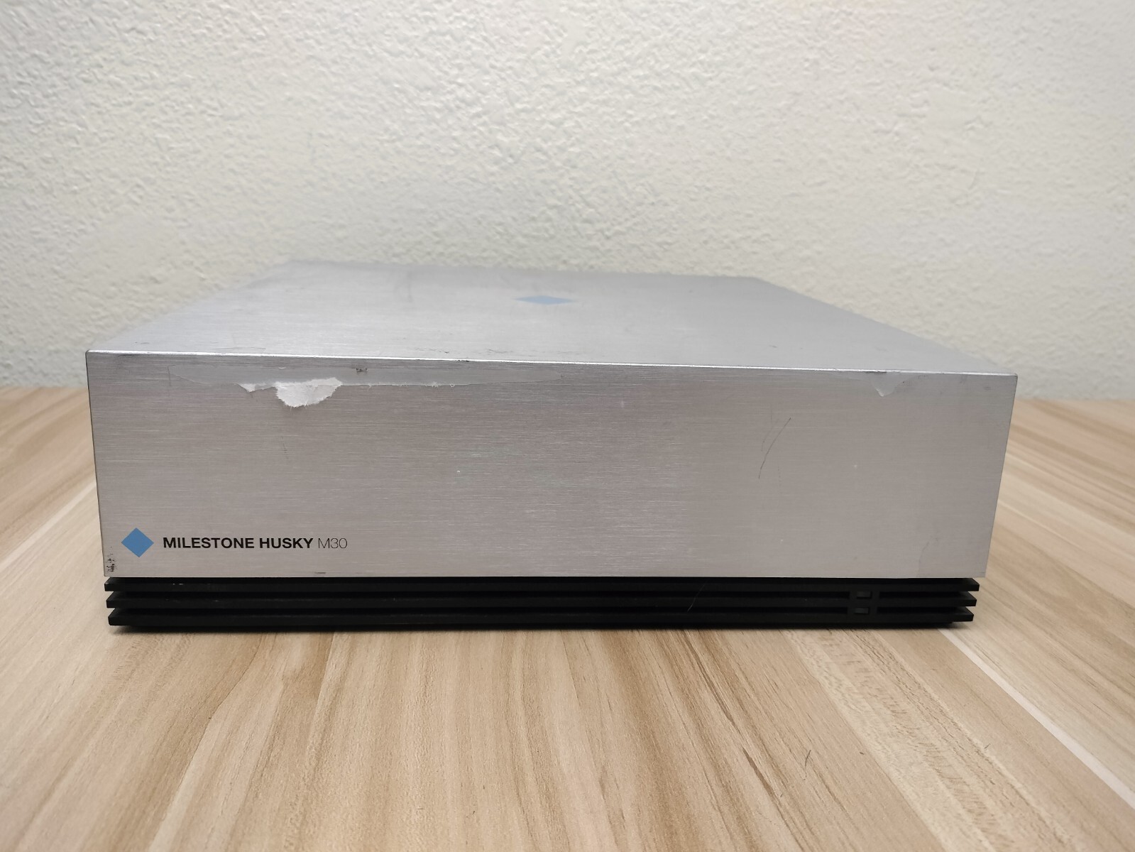 Milestone HUSKY M30 NVR (i5-3610ME@2.7GHz) *NO RAM/HDD*SOLD AS-IS*