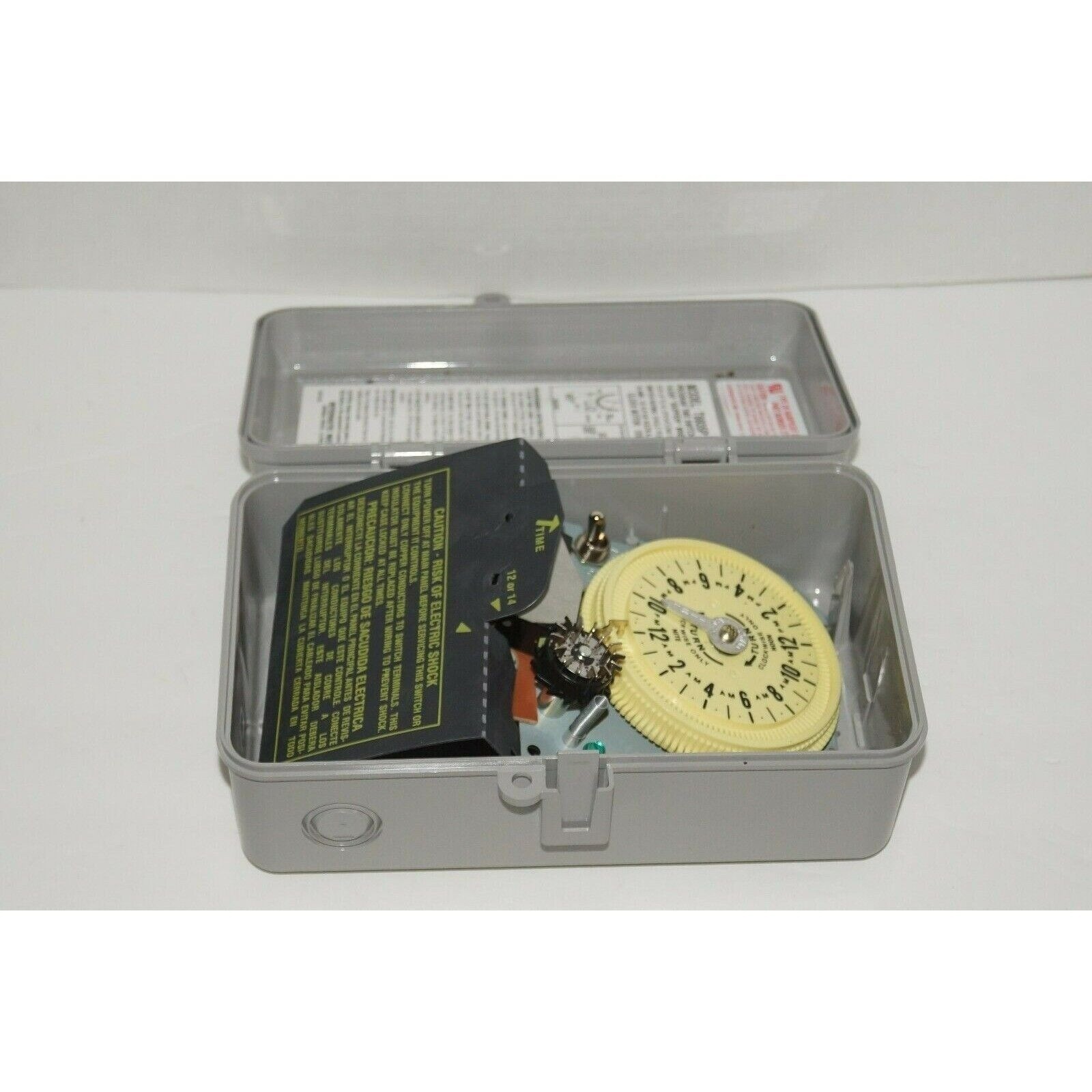 Intermatic T8805P101C SPST 125-Volt Mechanical Cycle and Irrigation Timer