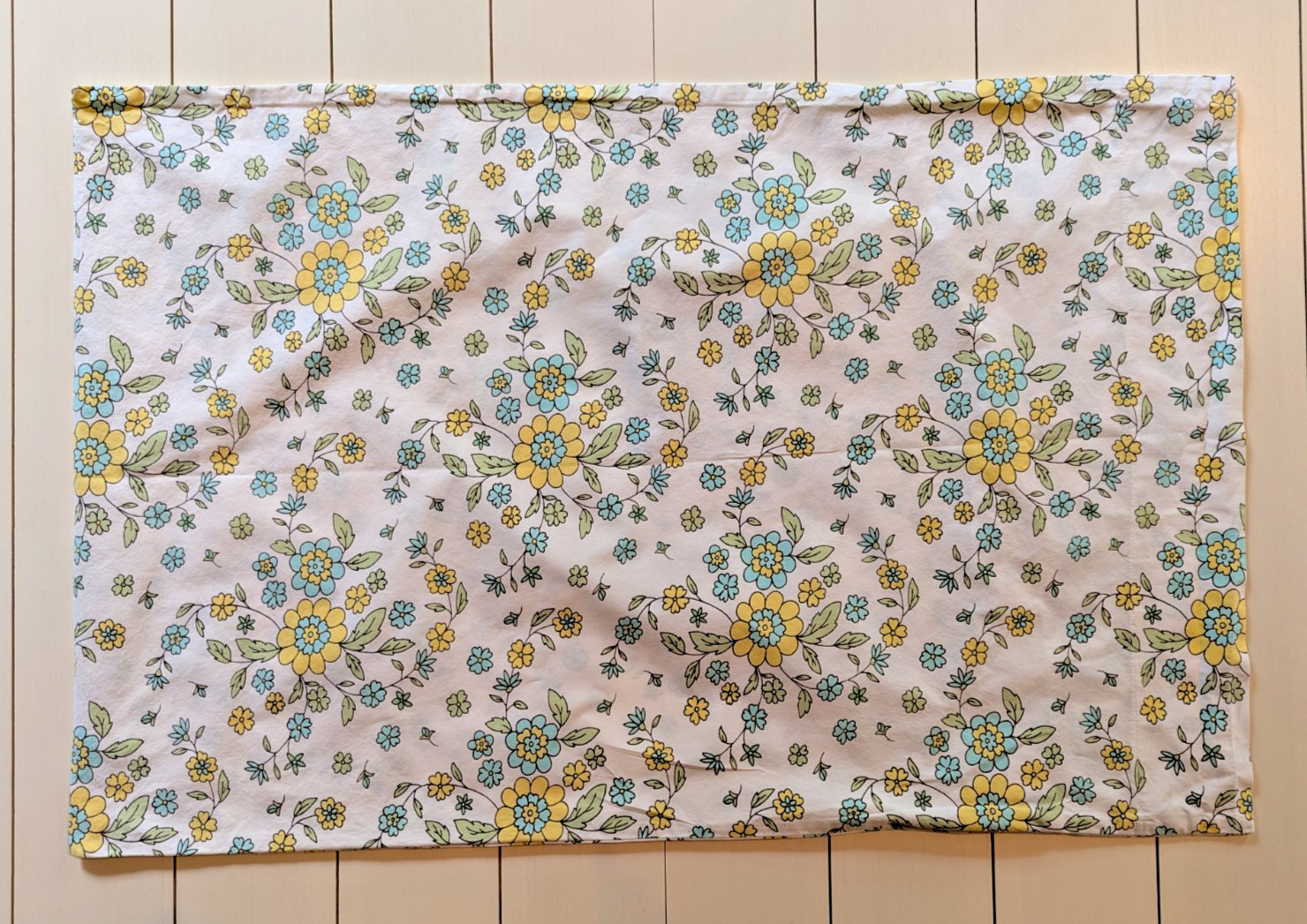 Pottery Barn Teen Standard Pillowcase Floral Paisley Yellow Green Blue White