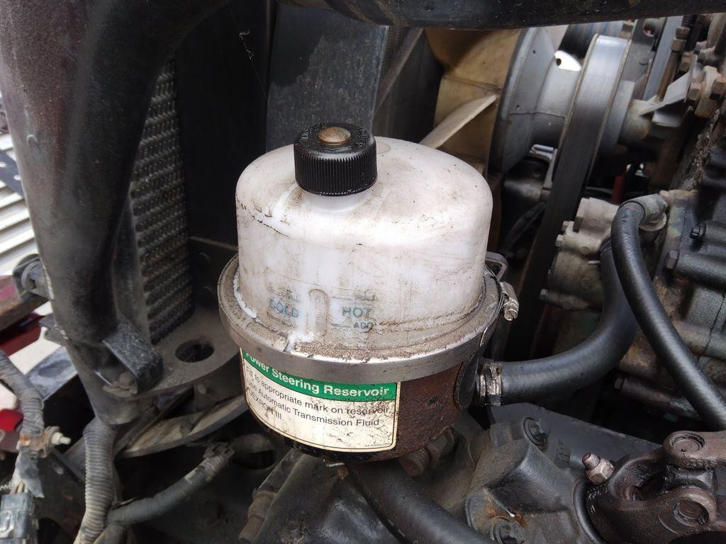 Replaces NA 2005 FREIGHTLINER CENTURY 120 POWER STEERING RESERVOIR ,  MN