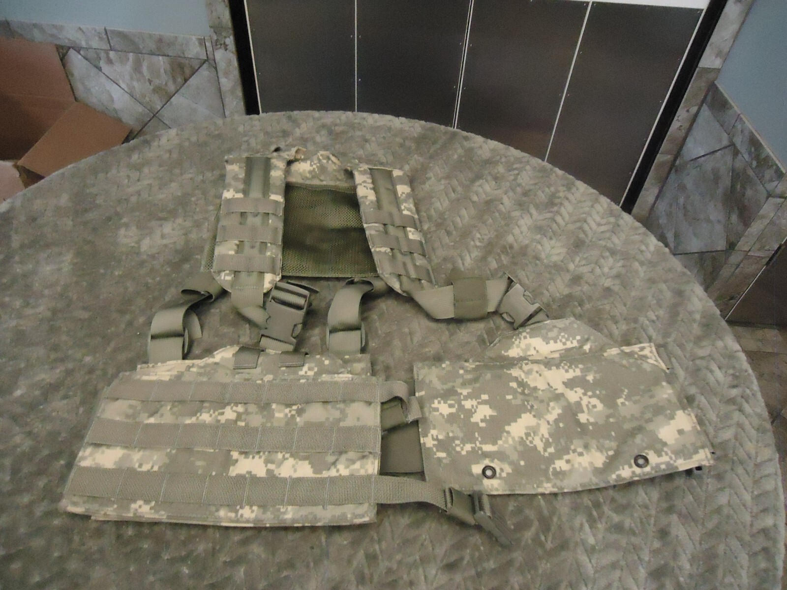 DIGITAL CAMO TACTICAL ADJUSTABLE VEST WITH MOLLE SYSTEM ^