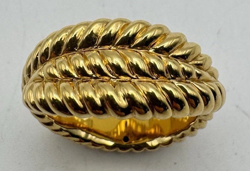 Beautiful Ladies 14k Yellow Gold Layered Scalloped Cross Over Ring Size 7