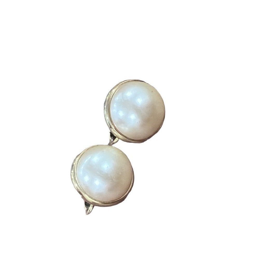 Champagne Cabochon Gold Tone Clip On Earrings Round