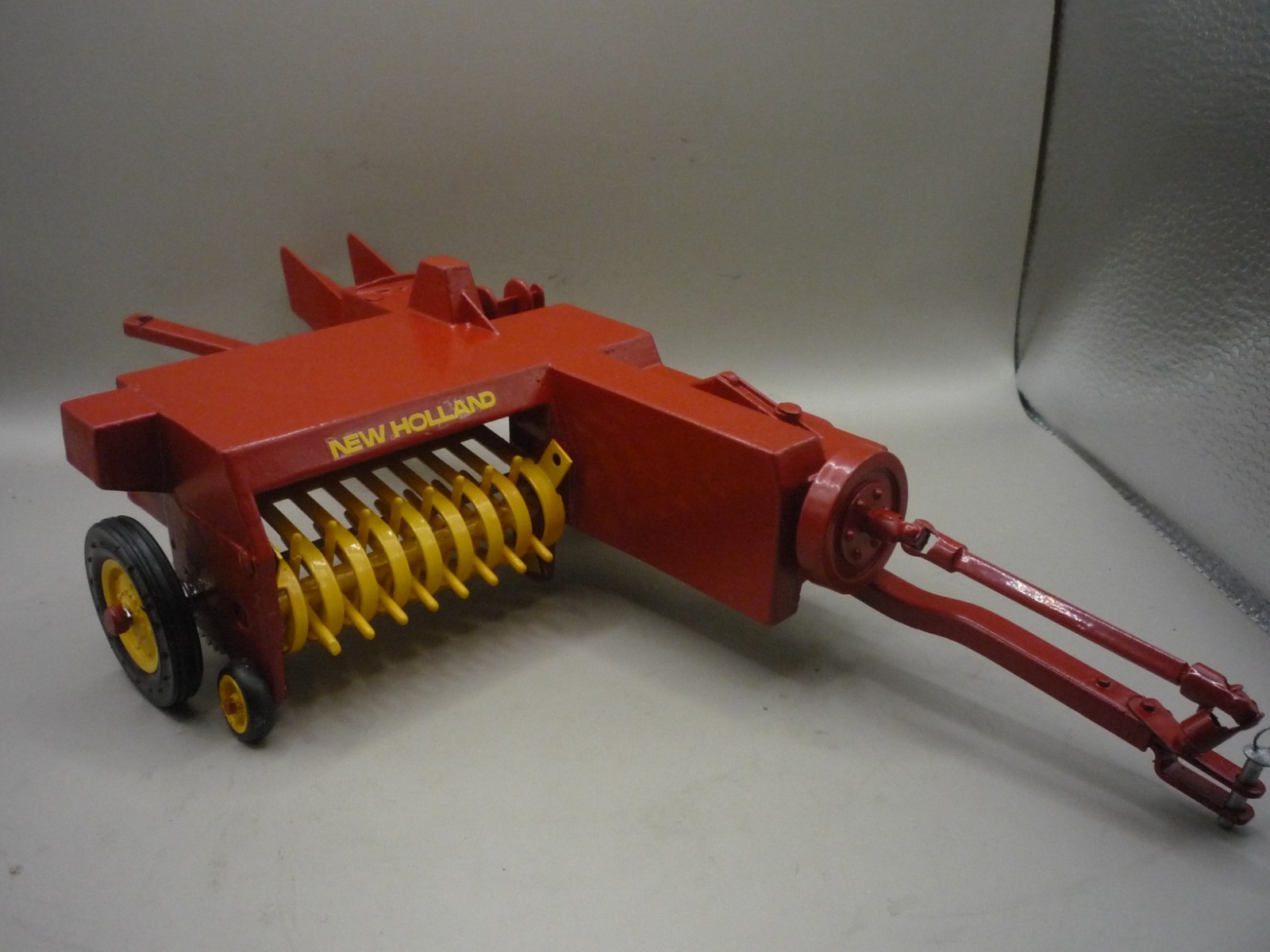 Parts Custom Replacement Custom New Holland International  Baler 1/16 Ertl