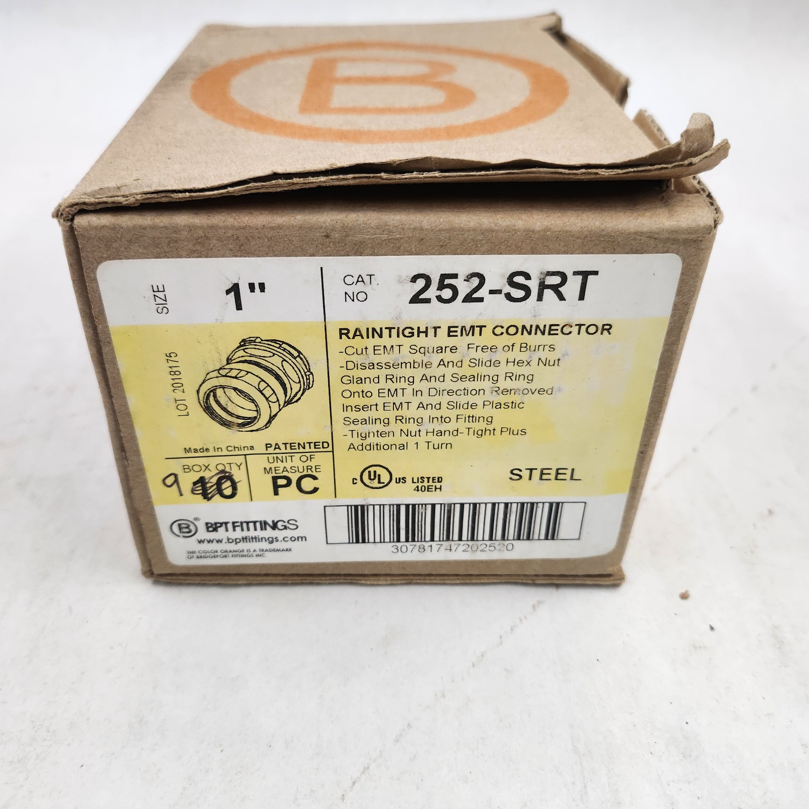 New Bridgeport 252-SRT Raintight EMT Connector Fittings 1" Box of 9