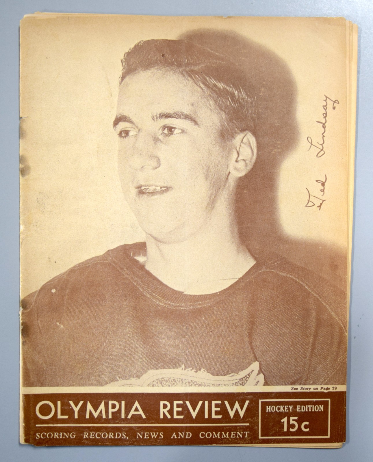 Detroit Red Wings Chicago Blackhawks January 22nd 1945 Game Program RIPPED COVER