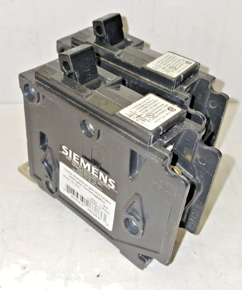 LOT OF 2) SIEMENS 30 AMP CIRCUIT BREAKER BOLT ON 120/240 VAC B130H