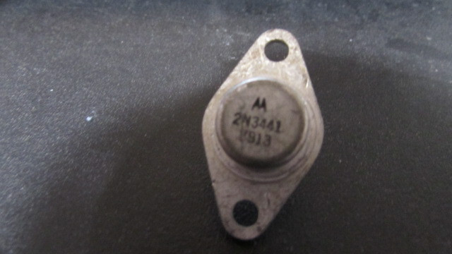 2N3441 Motorola NPN Si Power Transistor 3A 140V TO-66 ( 1 Piece) Fast Ship USA