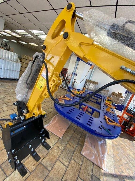 New Mini Excavator, EPA Certified USA Gas Briggs & Stratton Engine