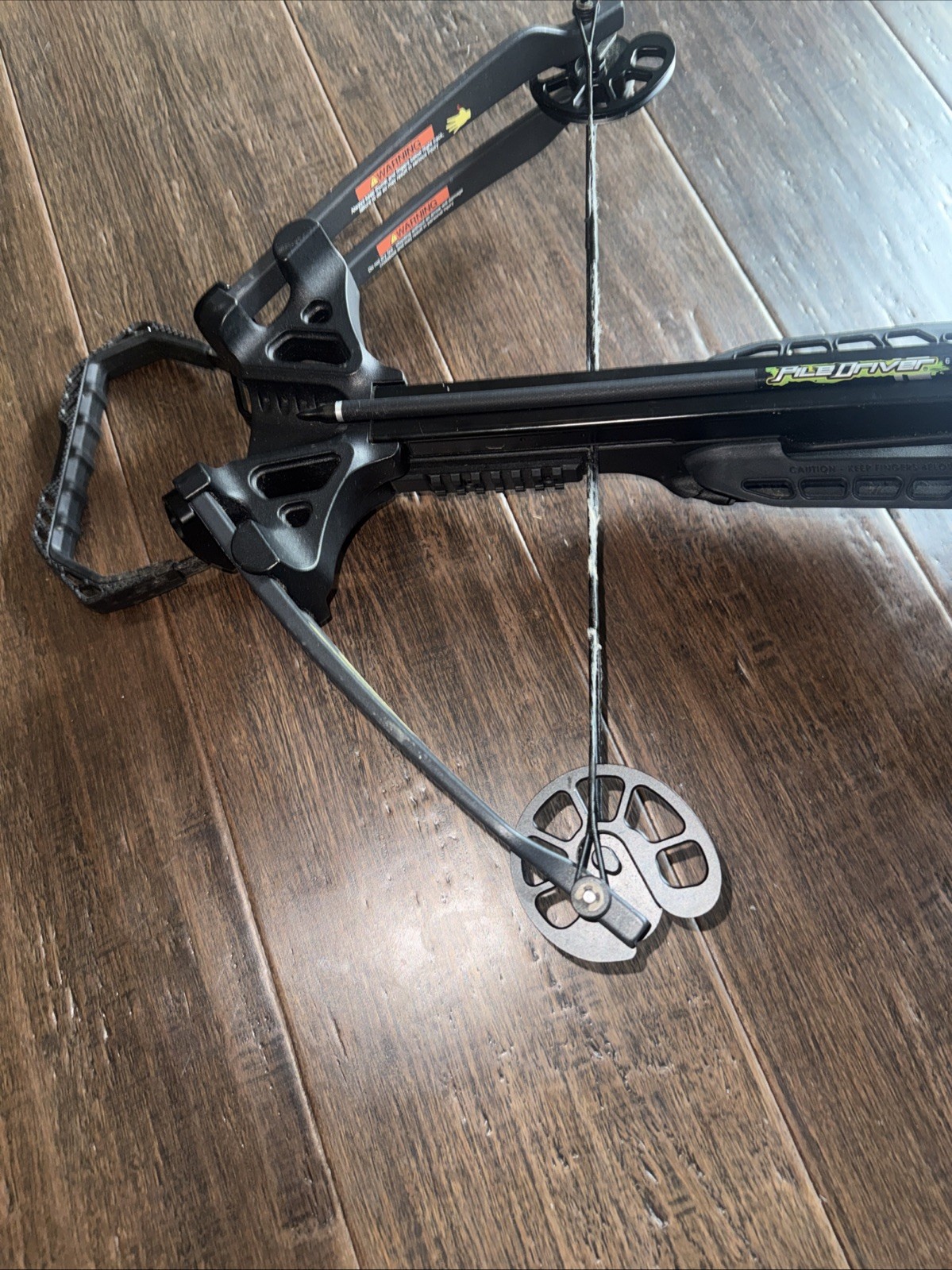 Barnett XP 370 compound crossbow Needs Repairs