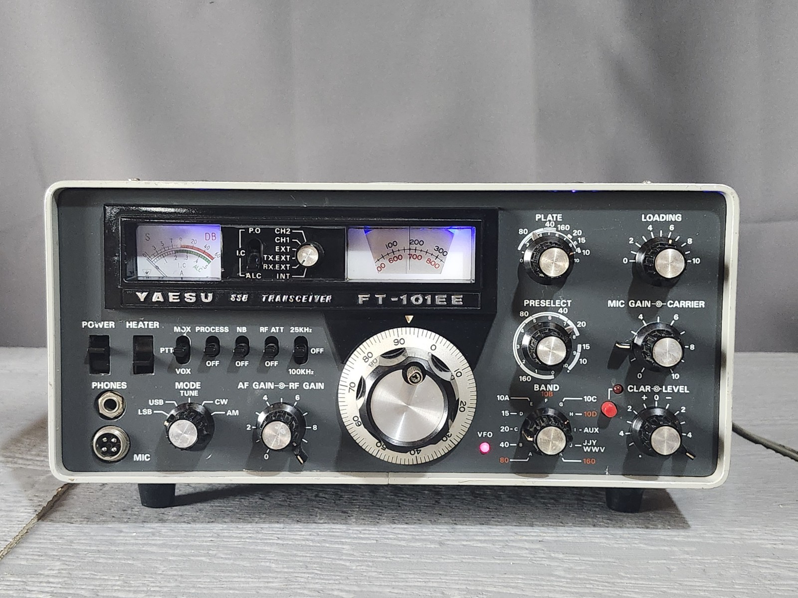 Yaesu FT-101EE SSB Ham Radio Transceiver - Tested Works Nice