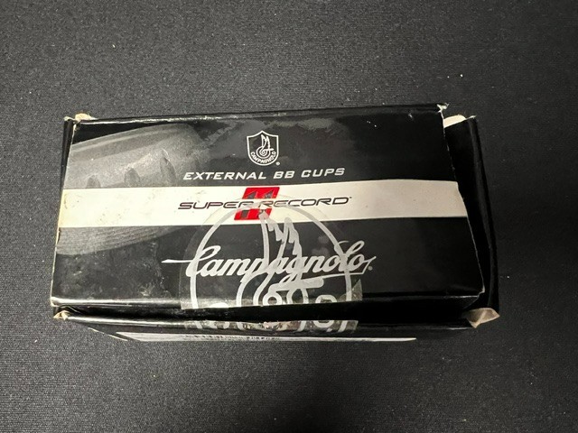 SUPER RECORD OUTBOARD BOTTOM BRACKET CUPS -IN--(1.37" x 24 TPI)