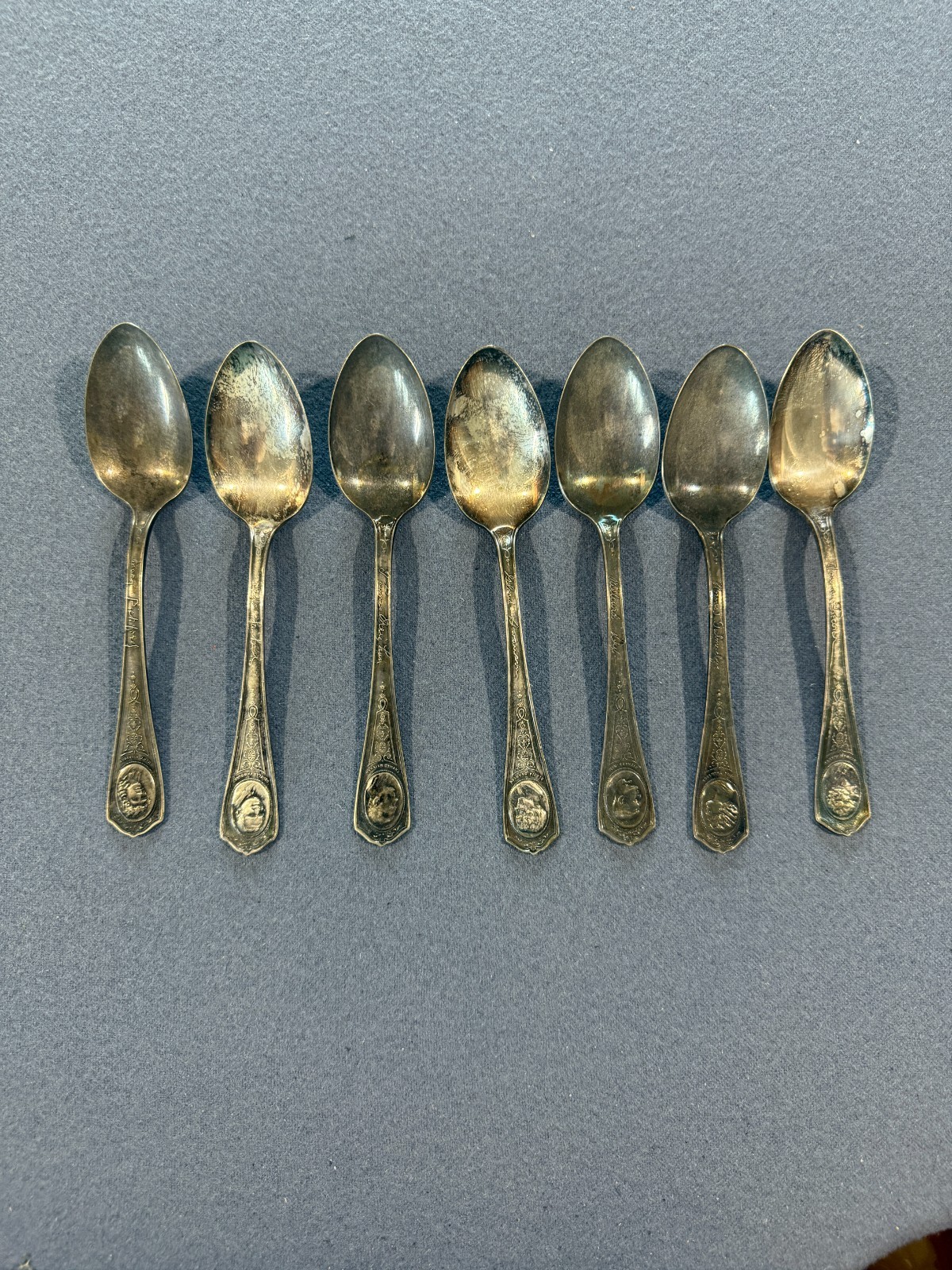 Oneida Silent Movie Star Signature 6" Tea Spoons Par Plate 1920s Era LOT of 7