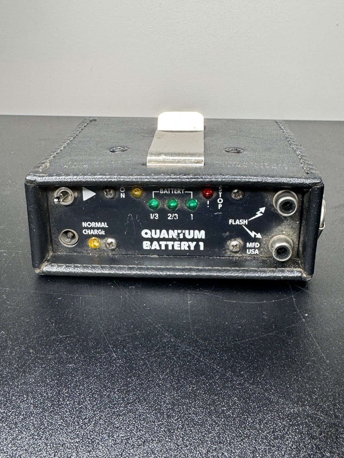 Quantum Battery 1 UNTESTED Vintage with Case Clip I