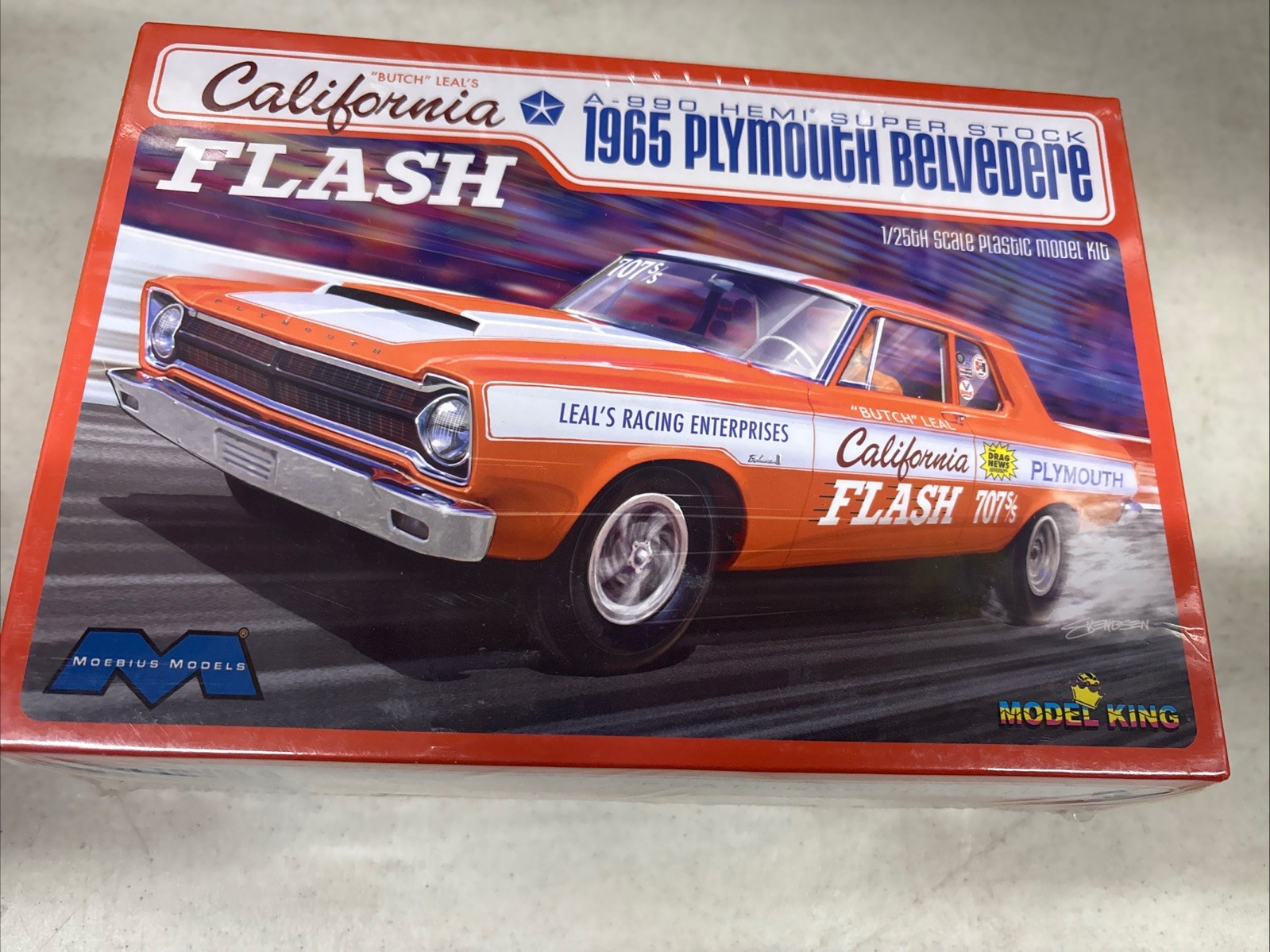 MOEBIUS 1/25 CALIFORNIA FLASH 1965 A990 PLYMOUTH BELVEDERE 426 HEMI model kit