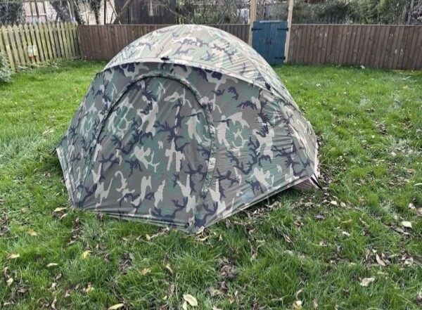 USMC TWO MAN COMBAT TENT WOODLAND DIAMOND BRAND, COMPLETE GOOD CONDITION