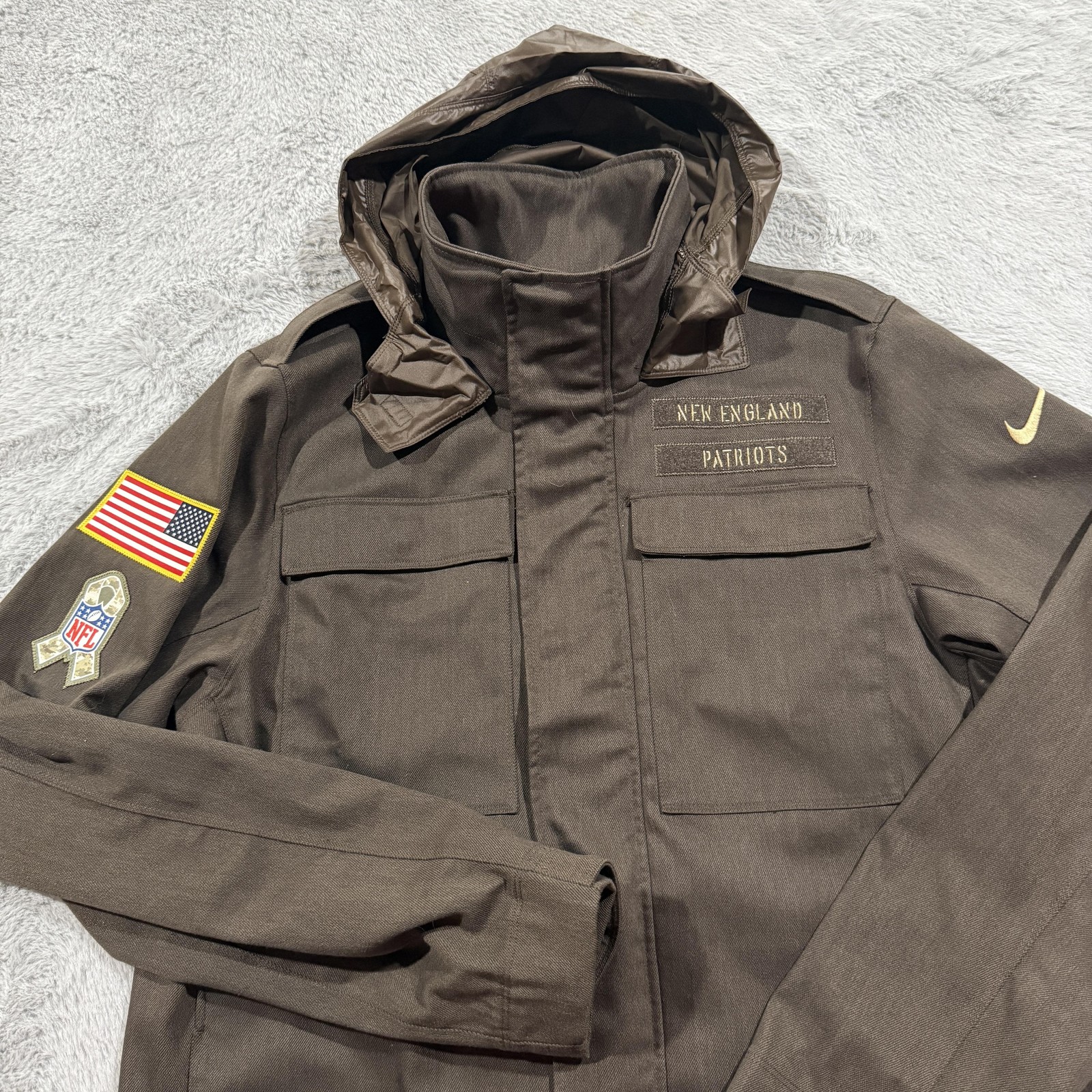 New England Patriots Jacket Mens Small Brown Nike NFL Salute To Service Military