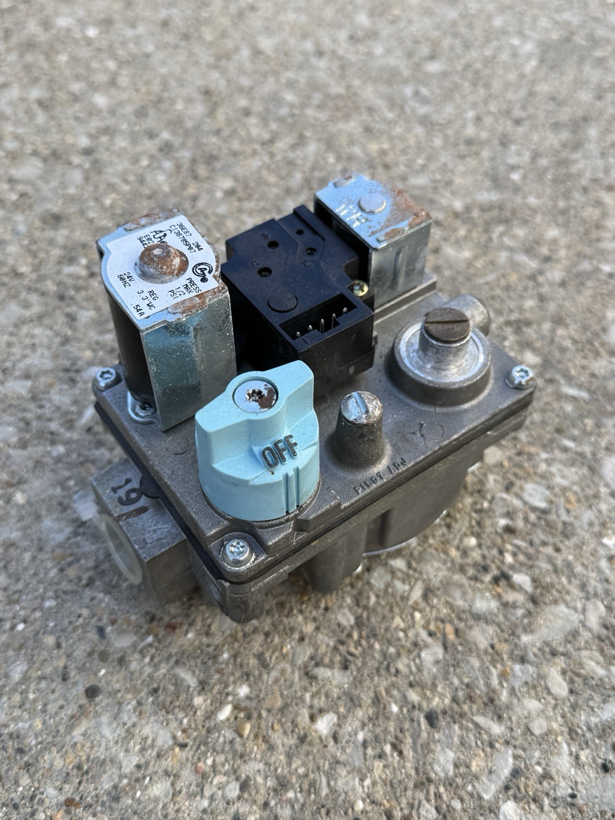Service First Natural Gas Valve, 24V 50/60 Hz, (2) 1/2” Fast Openings, VAL-4307