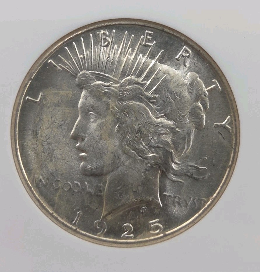 1925-S Peace Dollar $1.00 NGC MS64 RedField.