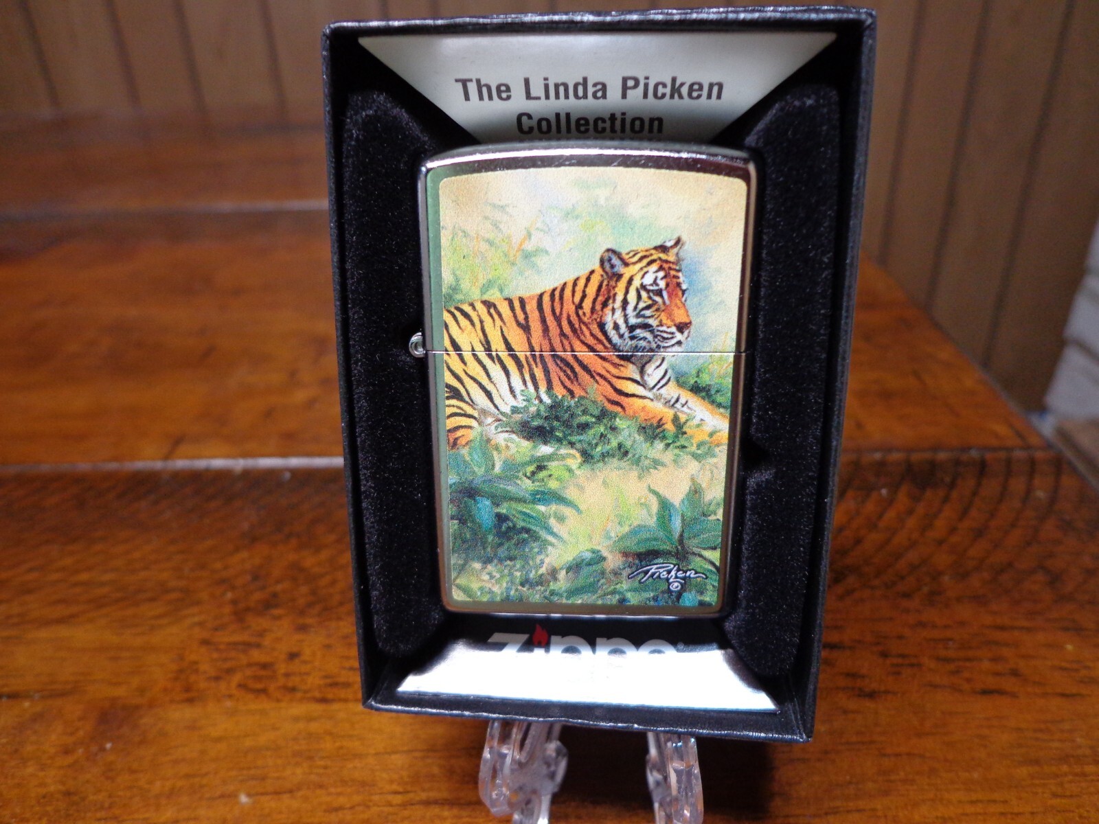 LINDA PICKEN TIGER ZIPPO LIGHTER MINT IN BOX
