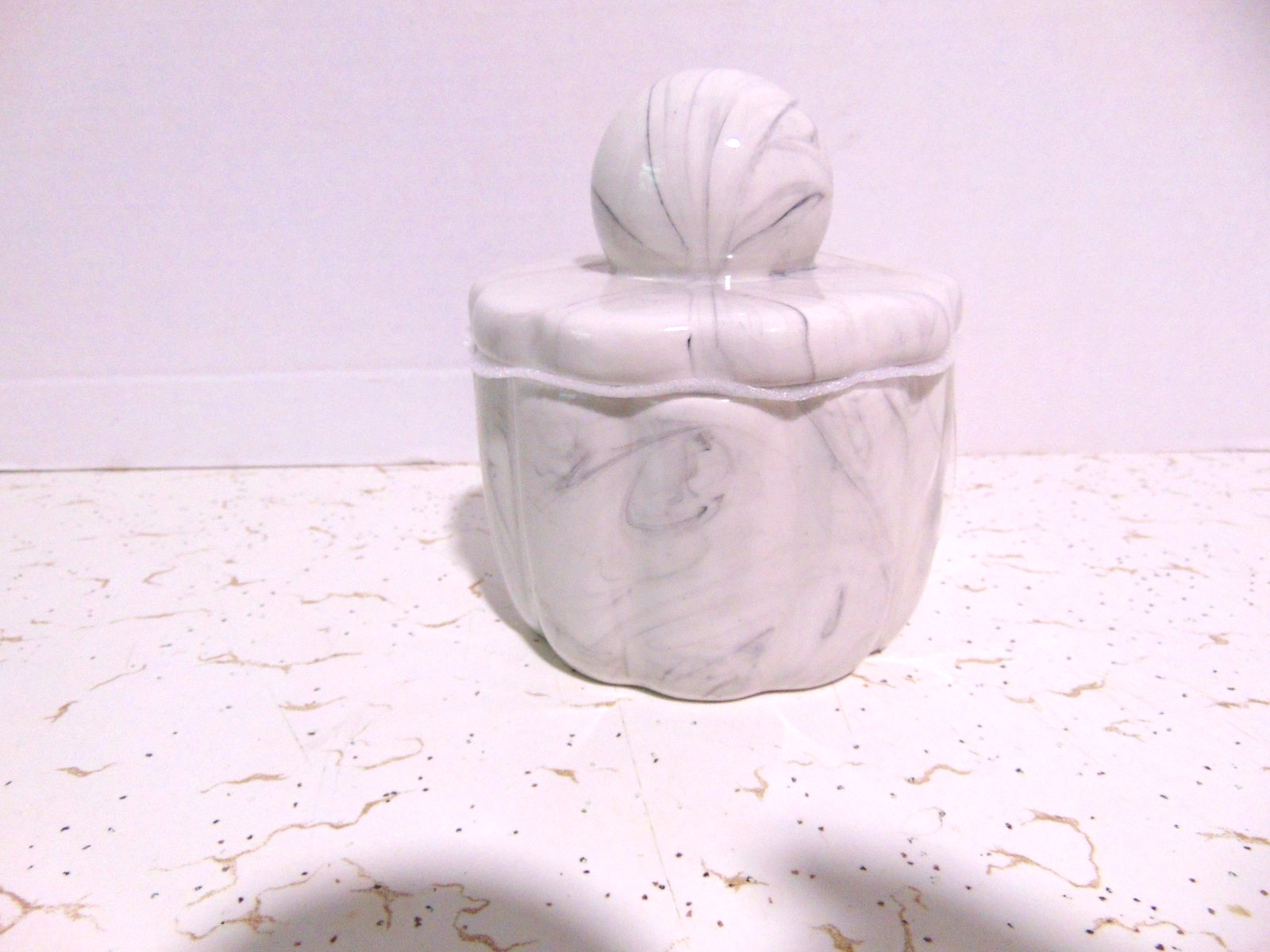 Target Accents Bullseye Ceramic Marble Canisters Jars New 5.5" x 4.5" New