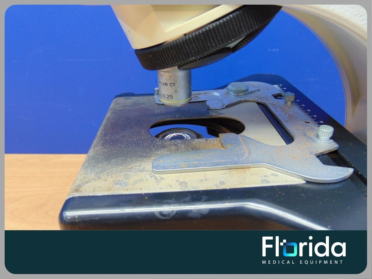 LEICA DM1000 MEDICAL LABORATORY MICROSCOPE
